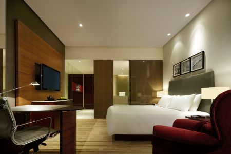  Hyatt Regency  